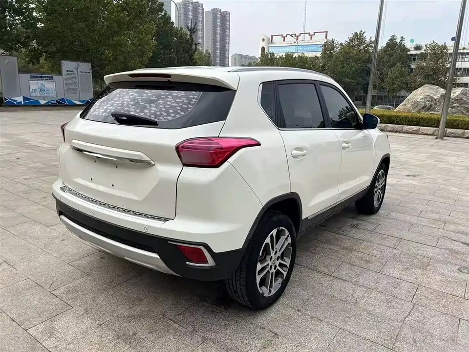 BAIC Shenbao X35