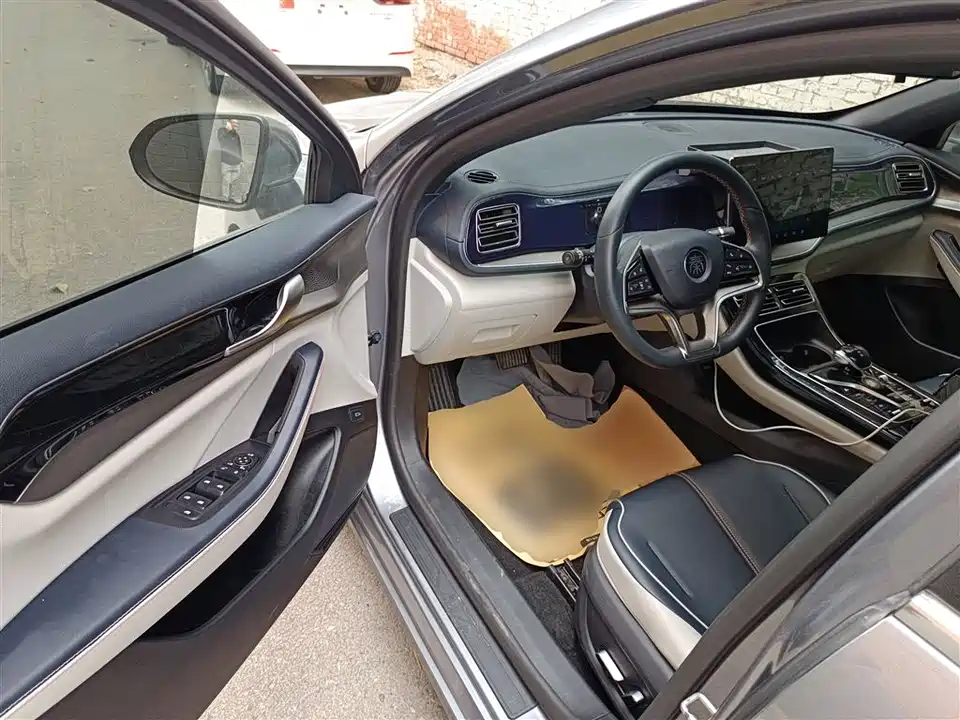 BYD Qin Yuan BYD Qin Yuan