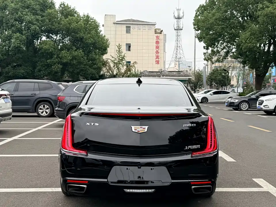 Cadillac XTS