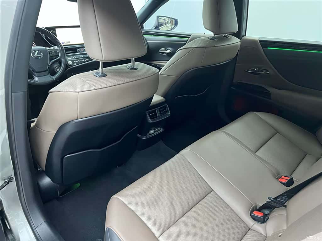 Lexus ES, 2023 20