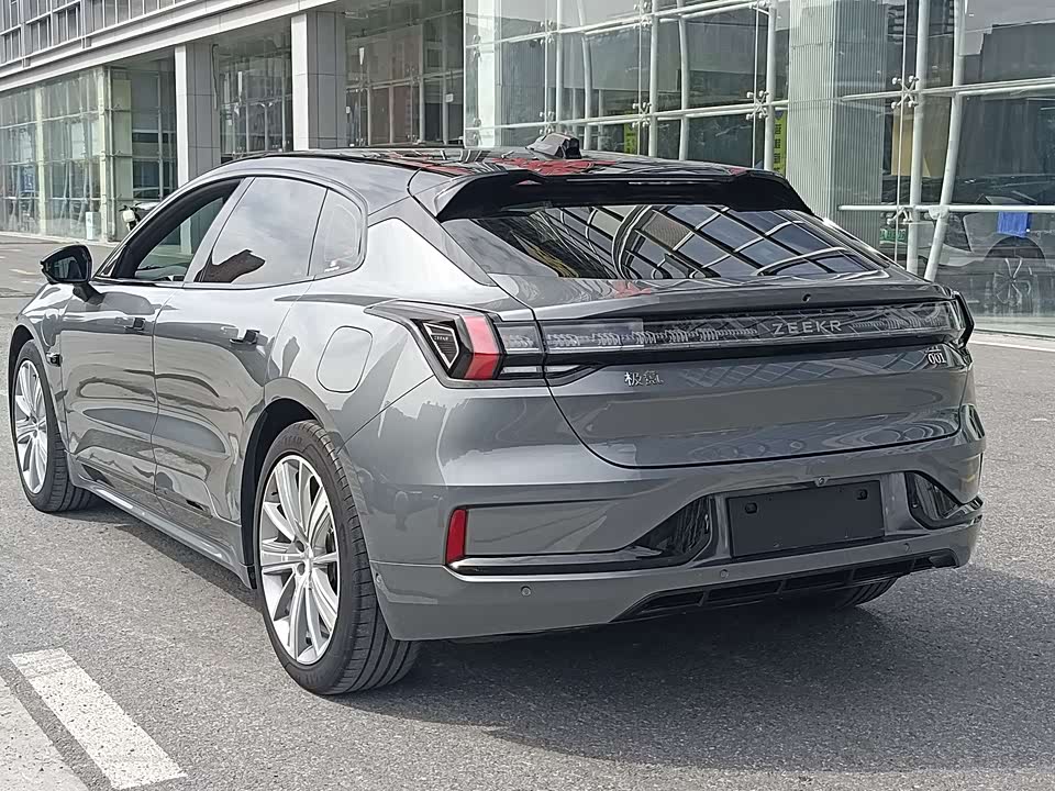 Zeekr 001