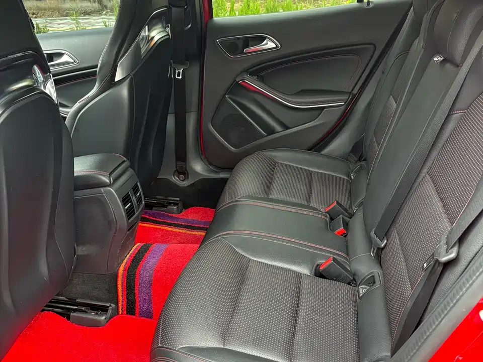 Mercedes-Benz GLA AMG