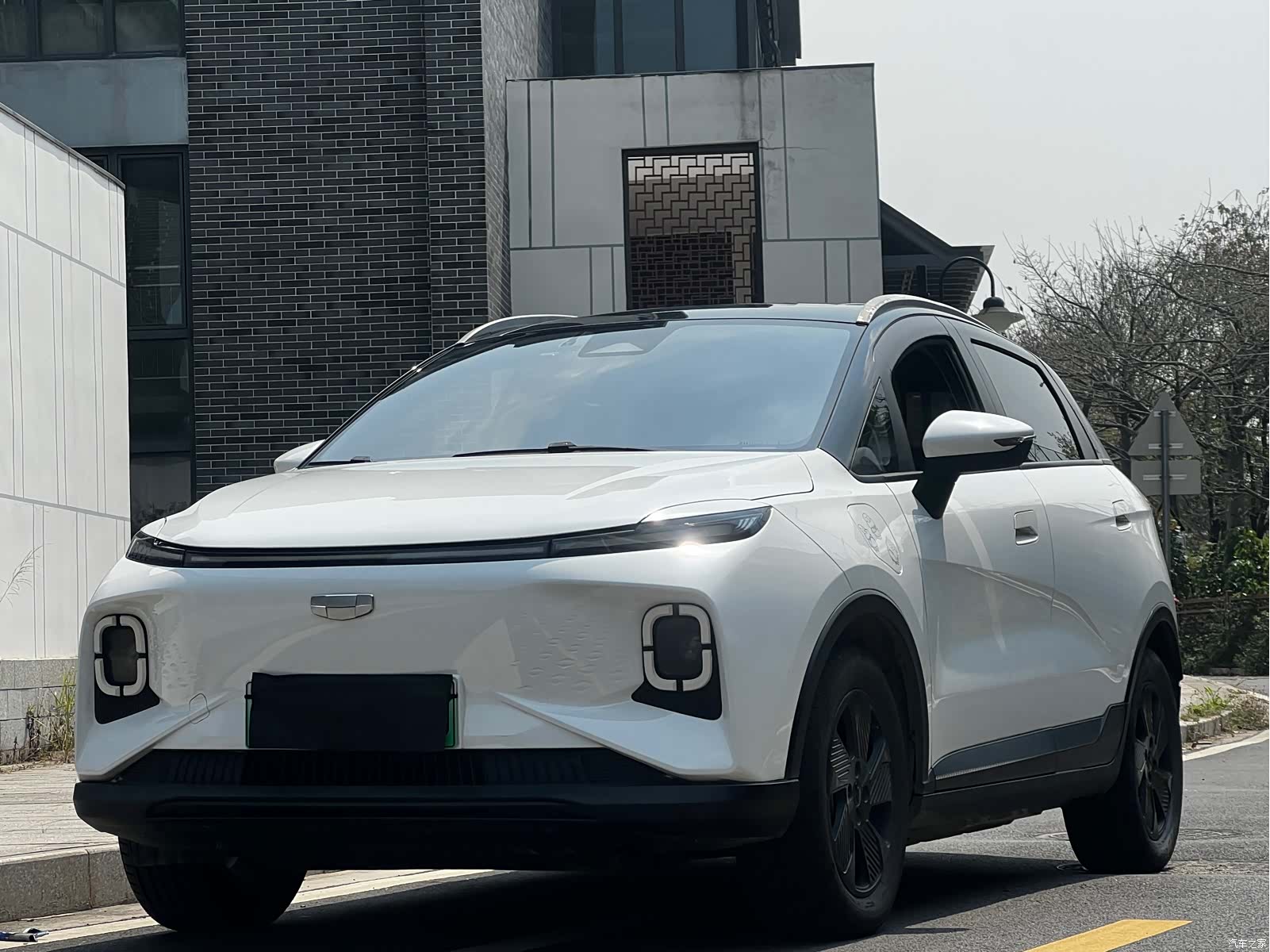 Geely E