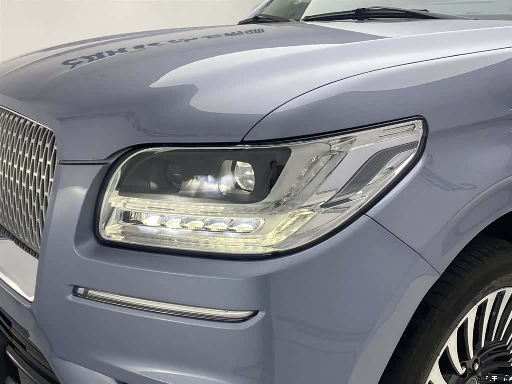 Lincoln Navigator, 2023 9
