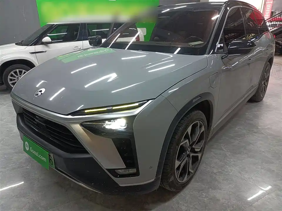 NIO ES8