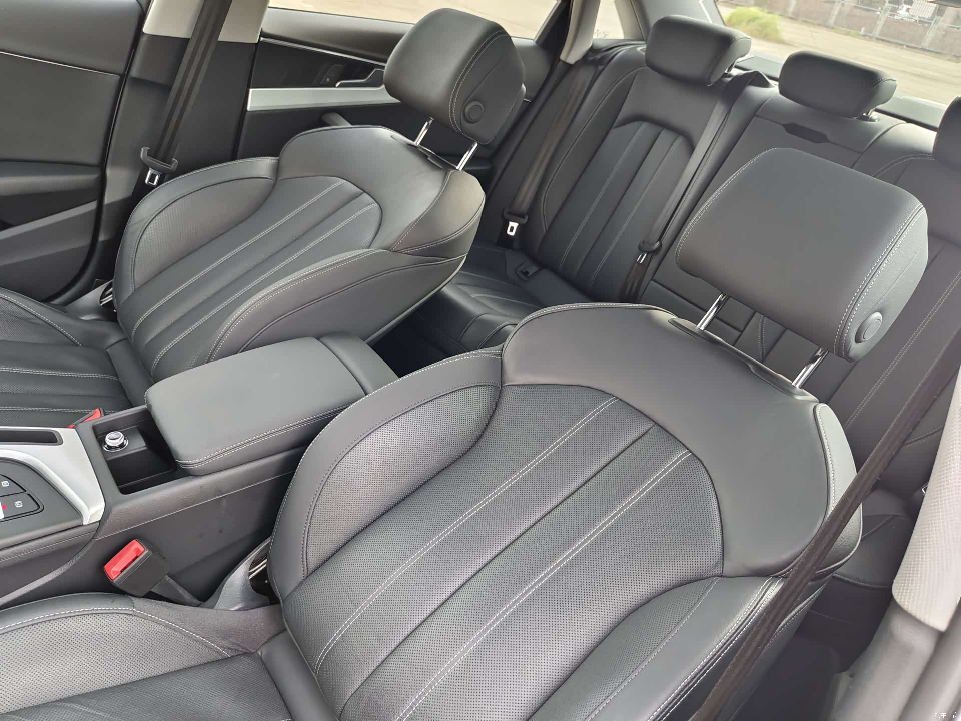 Audi A4L, 2020 16