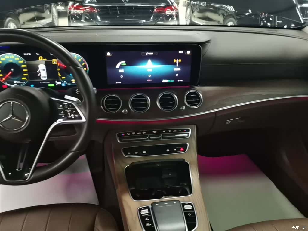 Mercedes-Benz E-Class, 2023 13