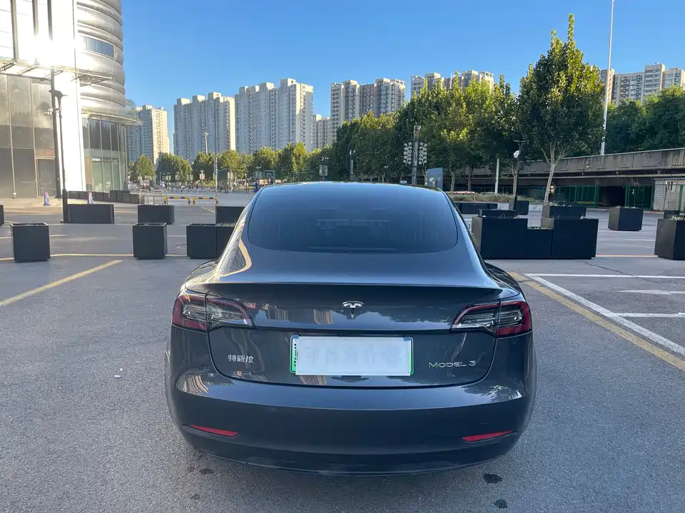 Tesla Model 3 Tesla Model 3