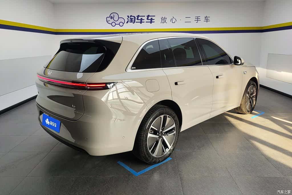 Li Auto L6, 2025 3