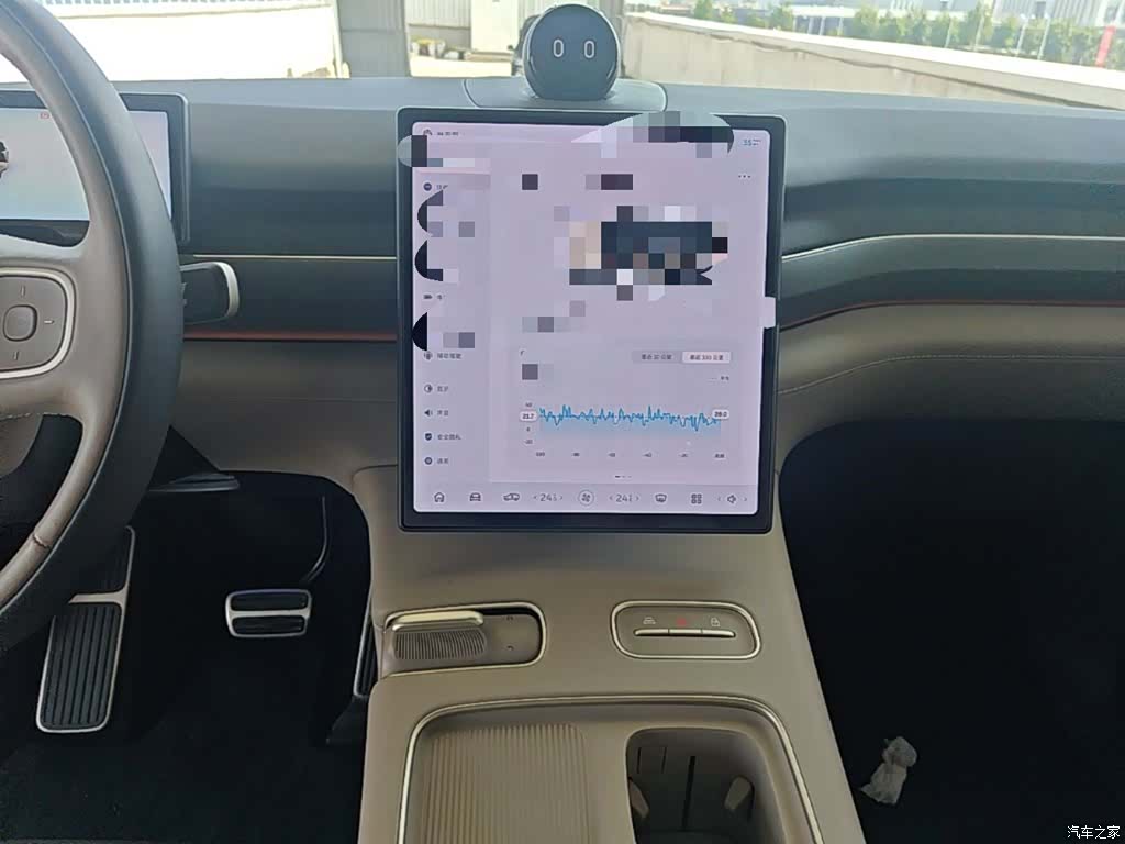 NIO ES8, 2024 13