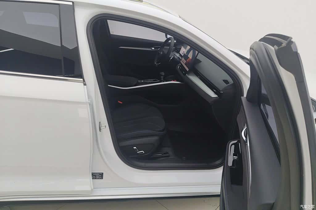 Geely Preface, 2025 8