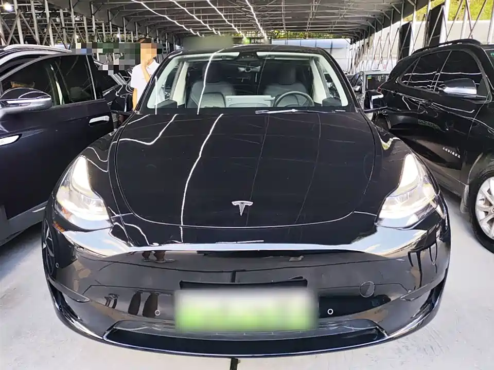 Tesla Model Y Tesla Model Y