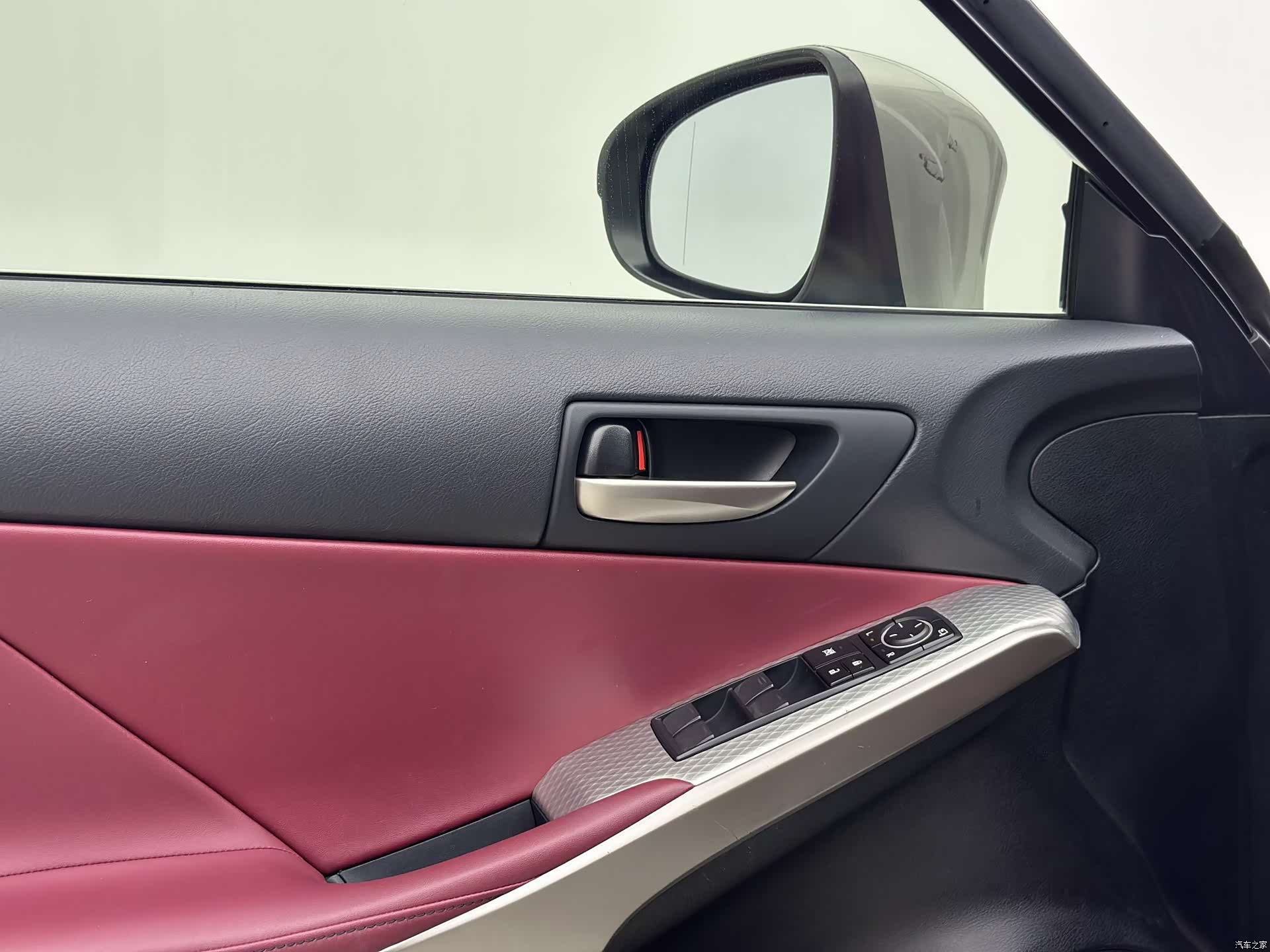 Lexus IS, 2018 17