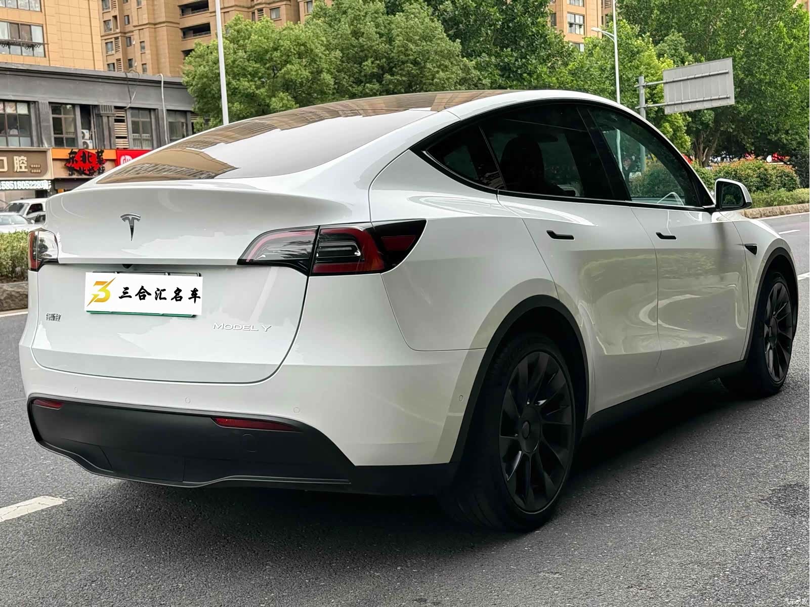 Tesla Model Y, 2023 10