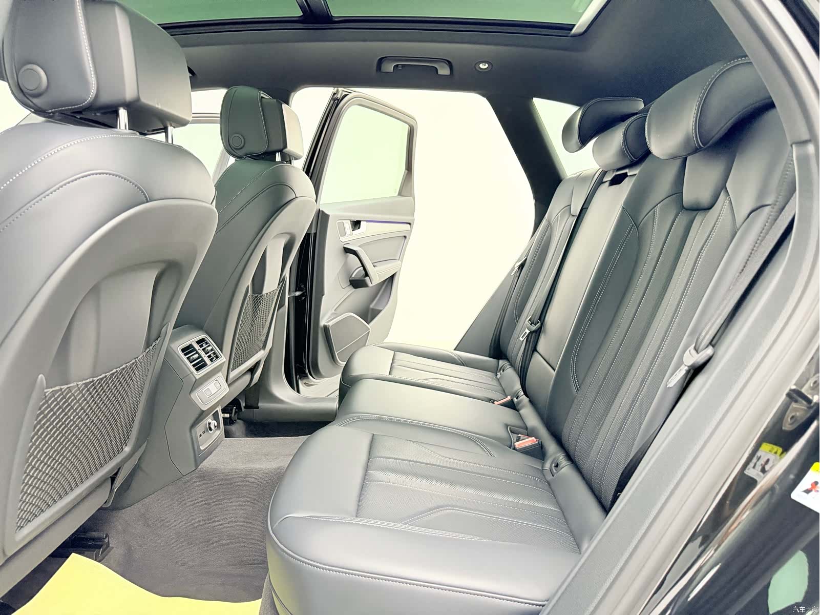 Audi Q5L, 2025 9