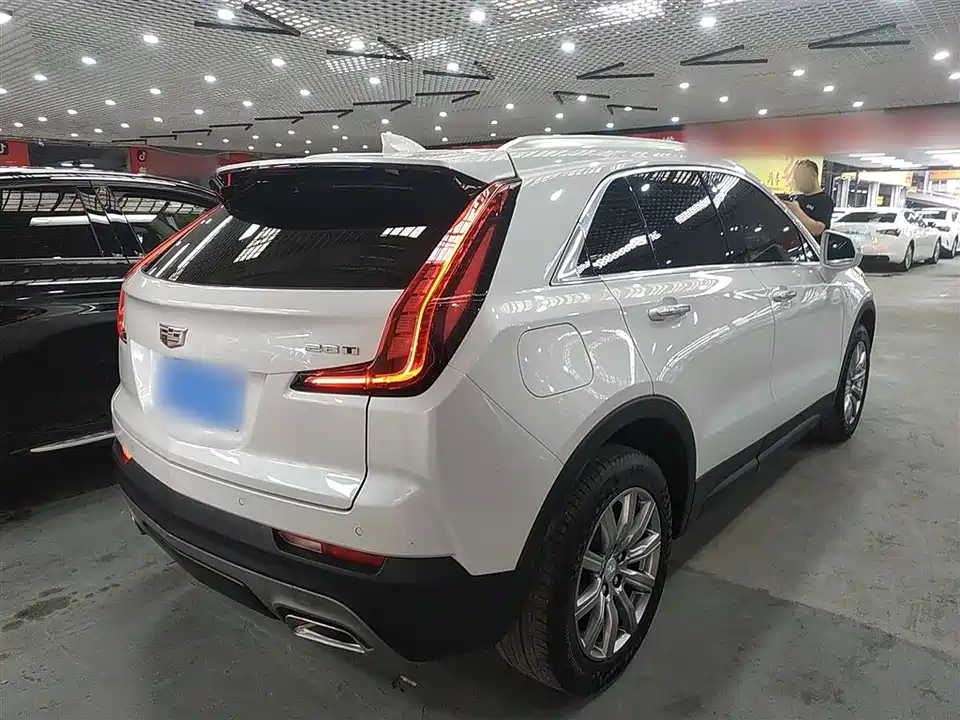 Cadillac XT4