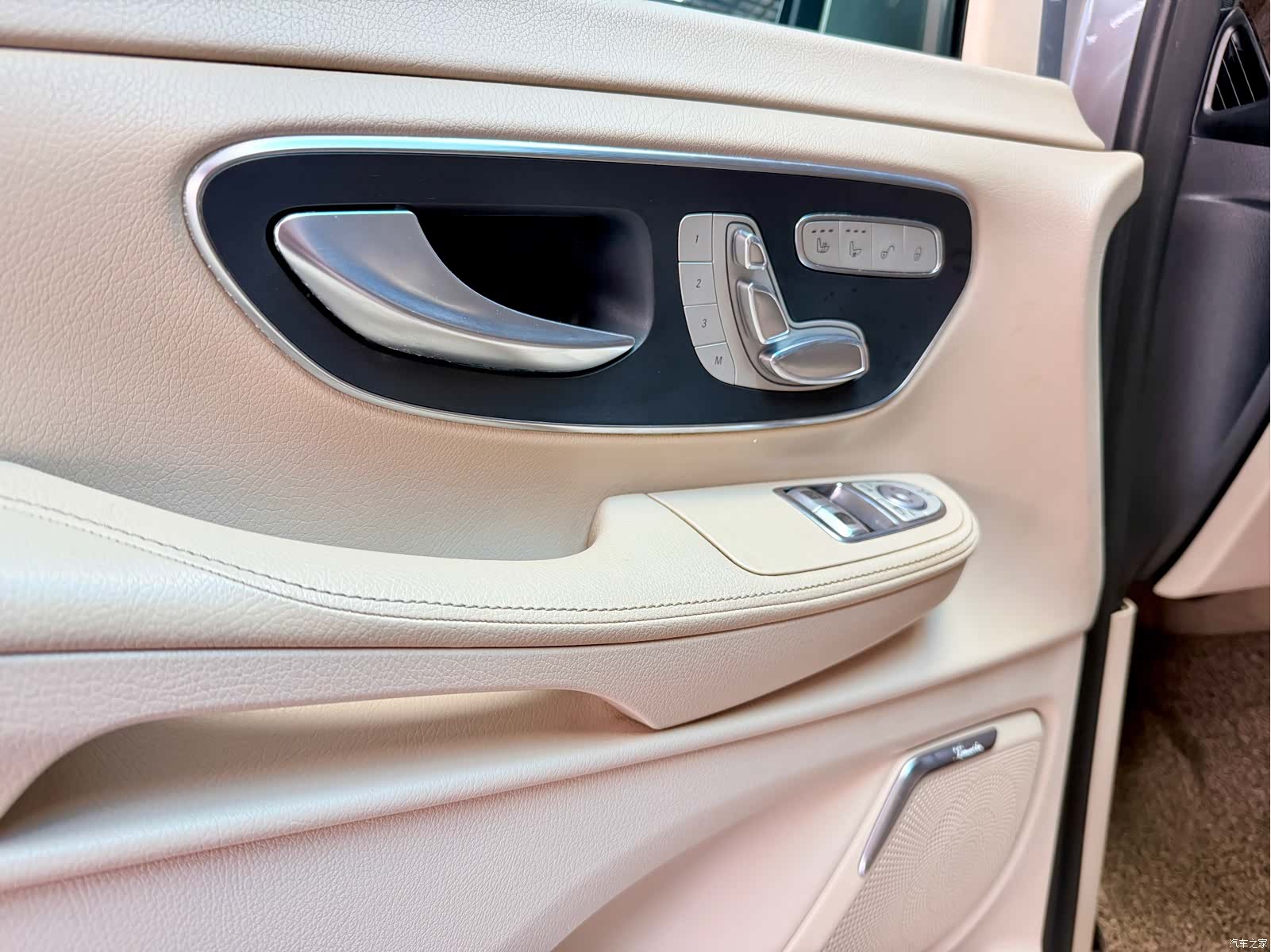 Mercedes-Benz V-Class, 2016 9