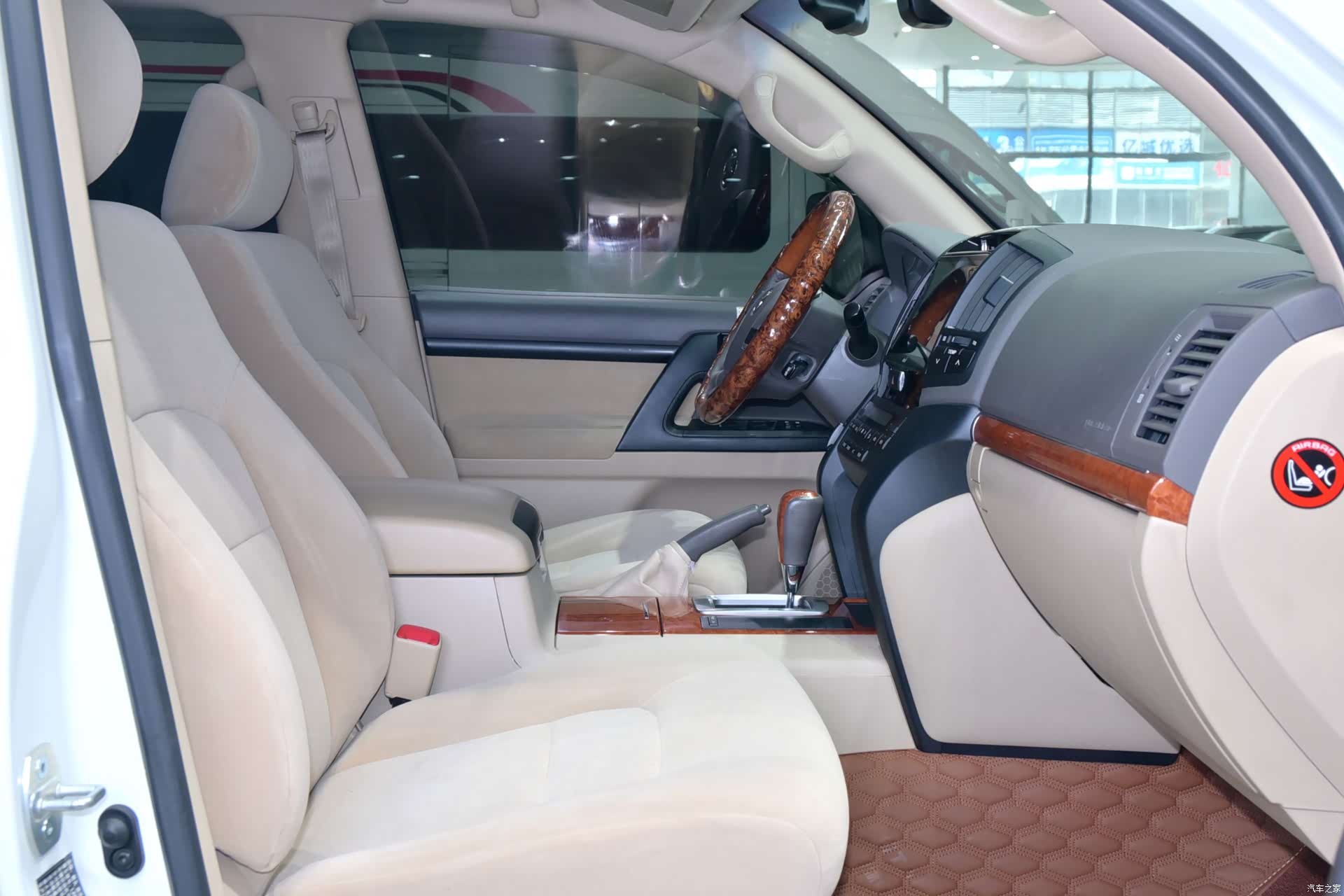 Toyota Land Cruiser, 2018 12