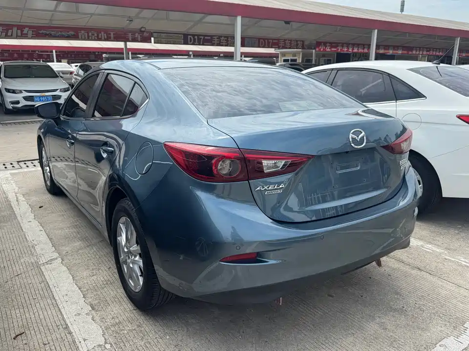 Mazda 3 Angkesaila