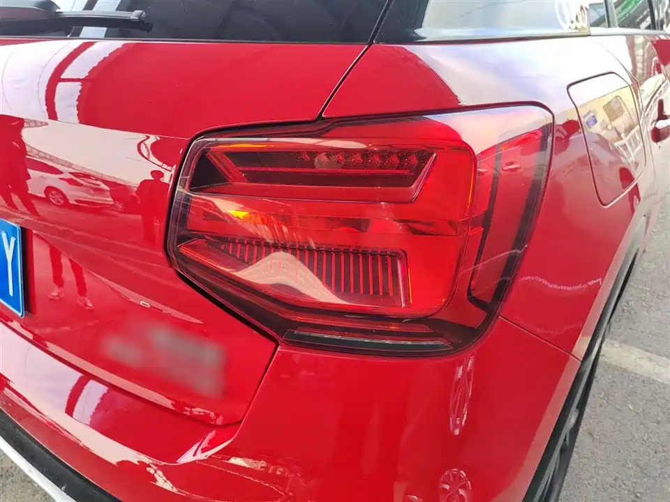 Audi Q2L