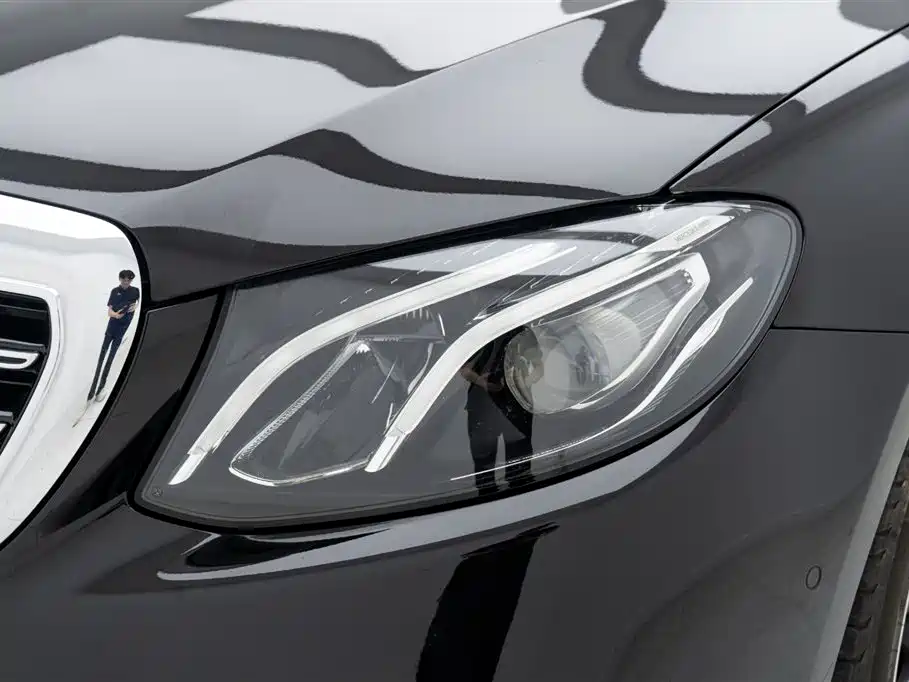Mercedes-Benz E-class Mercedes-Benz E-class