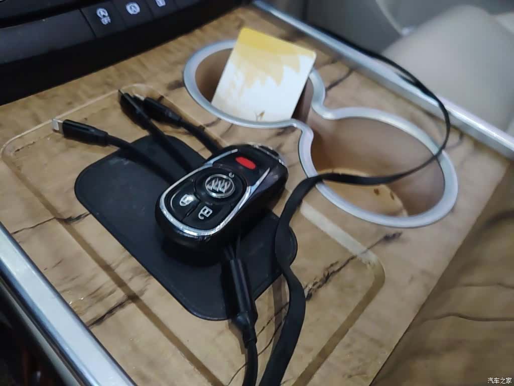 Buick GL8, 2020 9