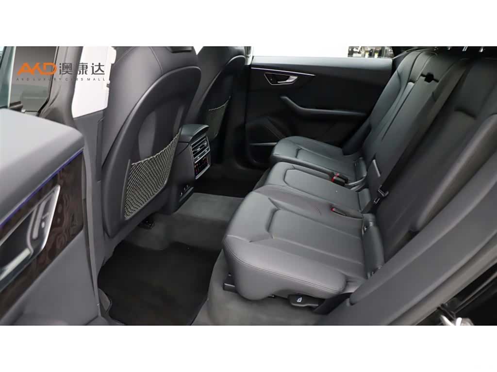 Audi Q8, 2023 7