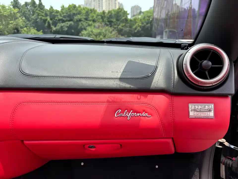 Ferrari California T