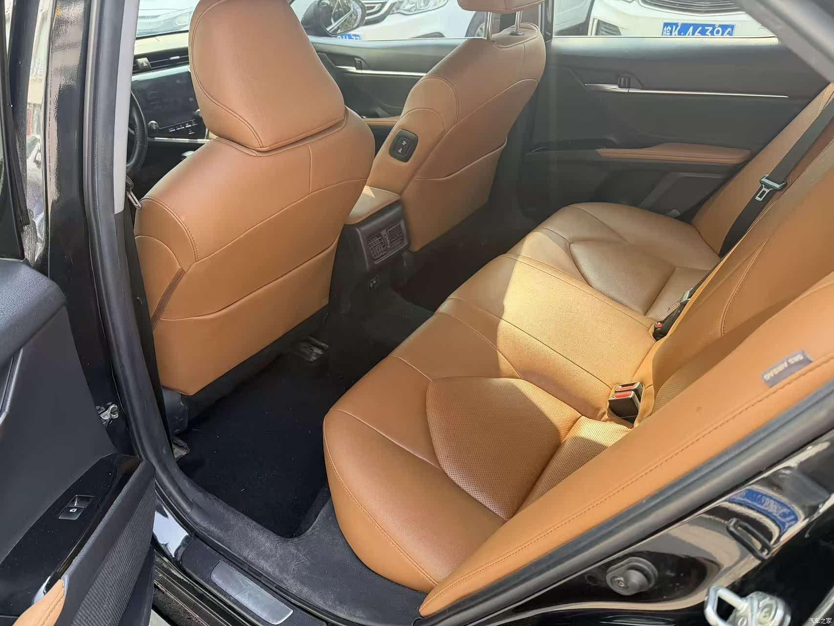 Toyota Camry, 2021 6
