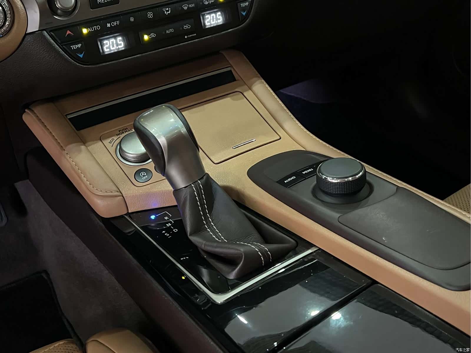 Lexus ES, 2015 14