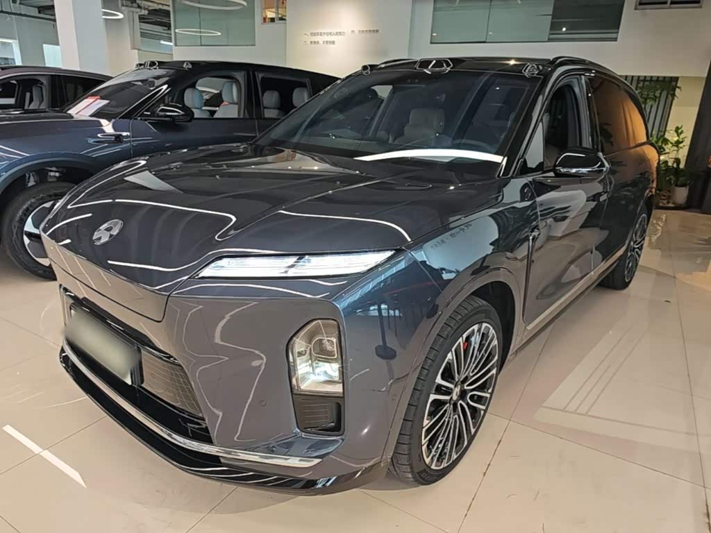 NIO ES8