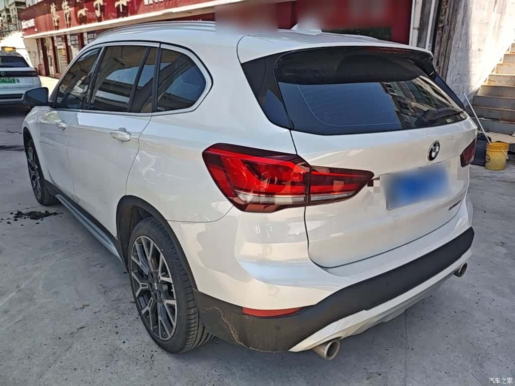BMW X1, 2021 все фото