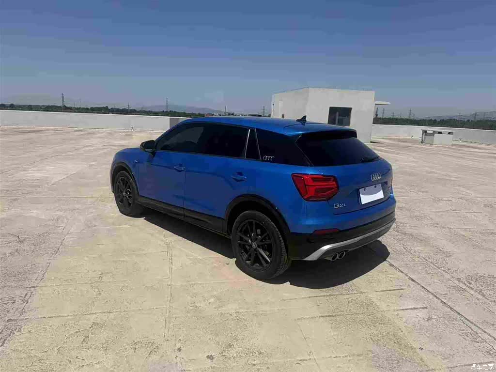 Audi Q2L, 2020 9
