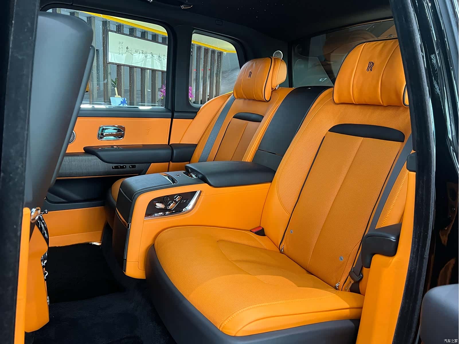 Rolls-Royce Cullinan, 2023 3