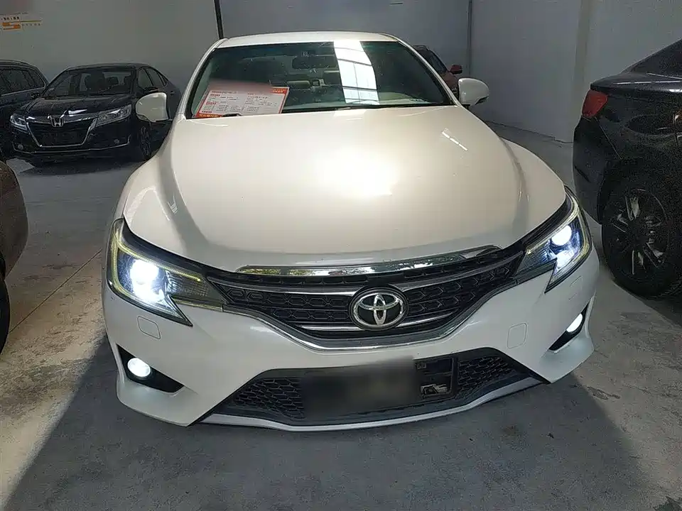 Toyota Reiz