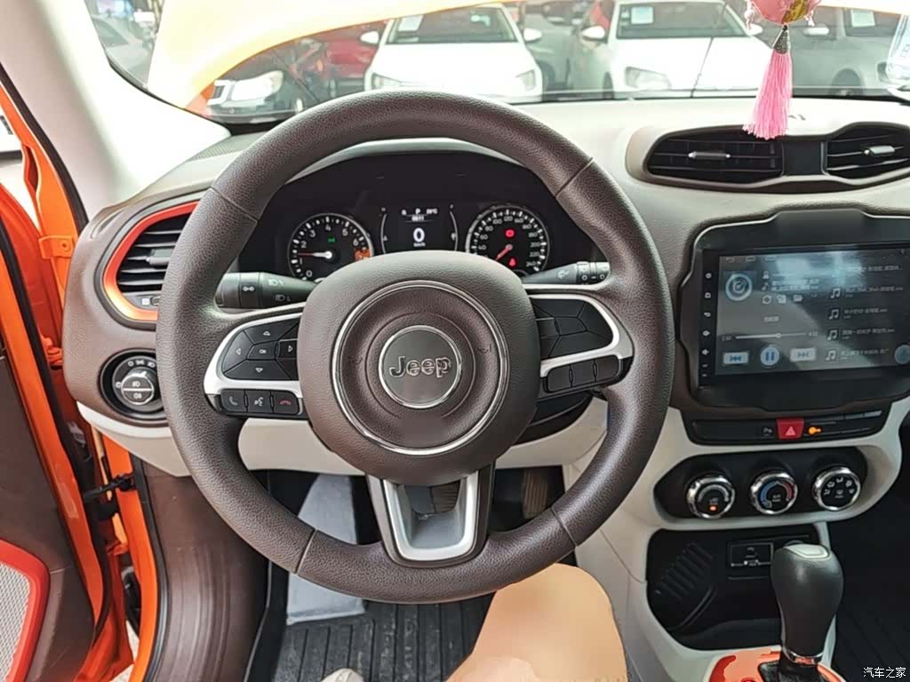 Jeep Renegade, 2016 11