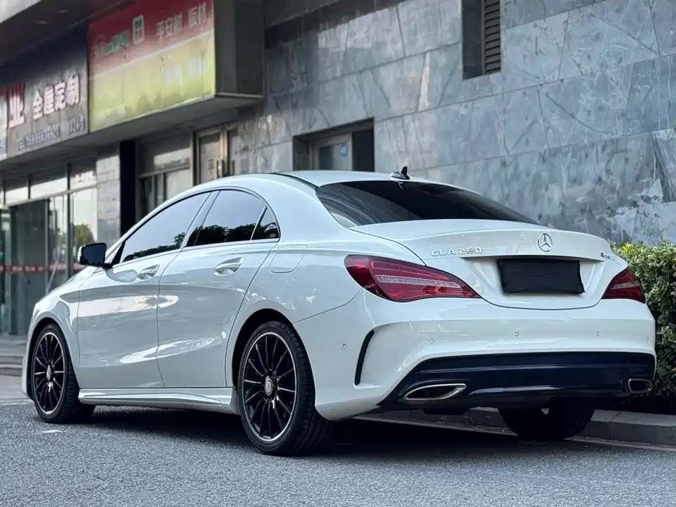 Mercedes-Benz CLA