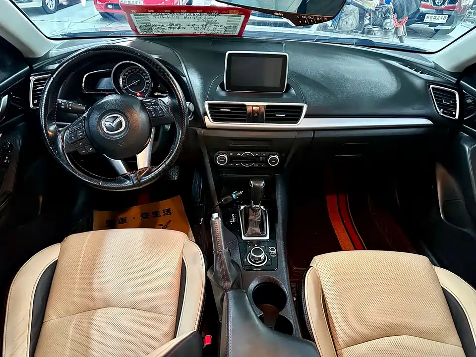 Mazda 3 Angkesaila
