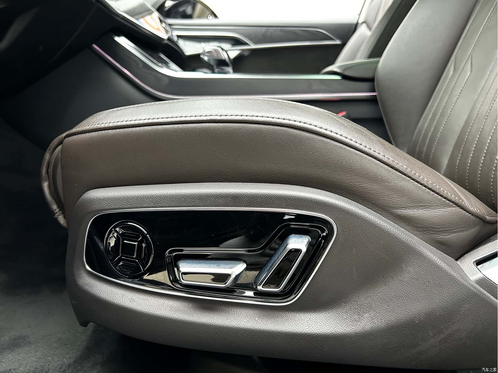 Audi A8L, 2019 7