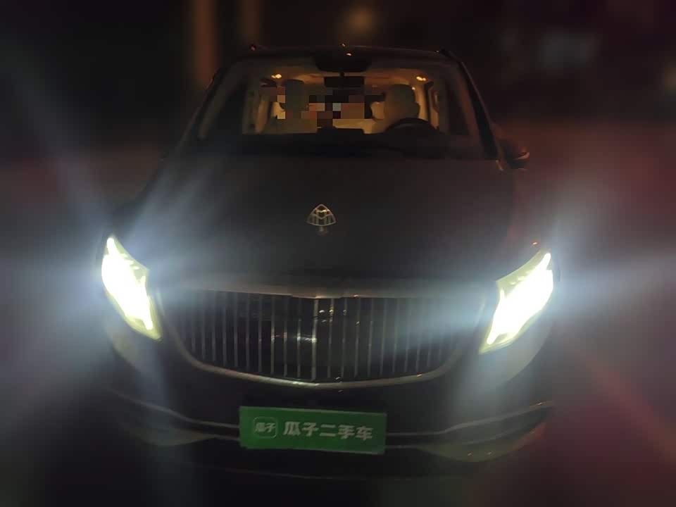 Mercedes-Benz V-class