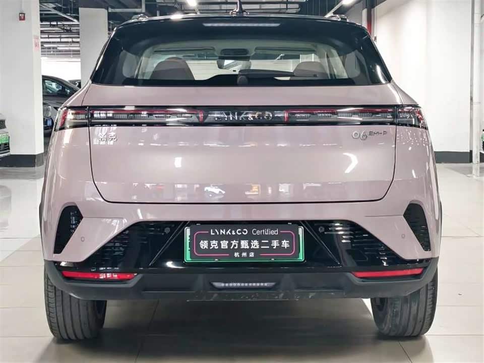 Lynk & Co 06 EM-P