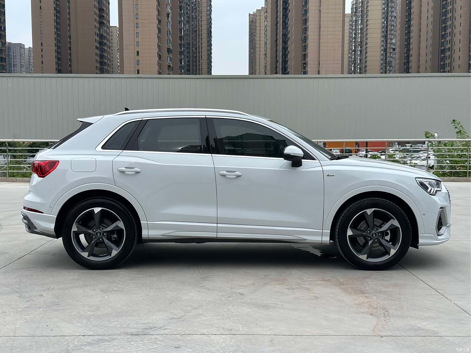 Audi Q3, 2022 8