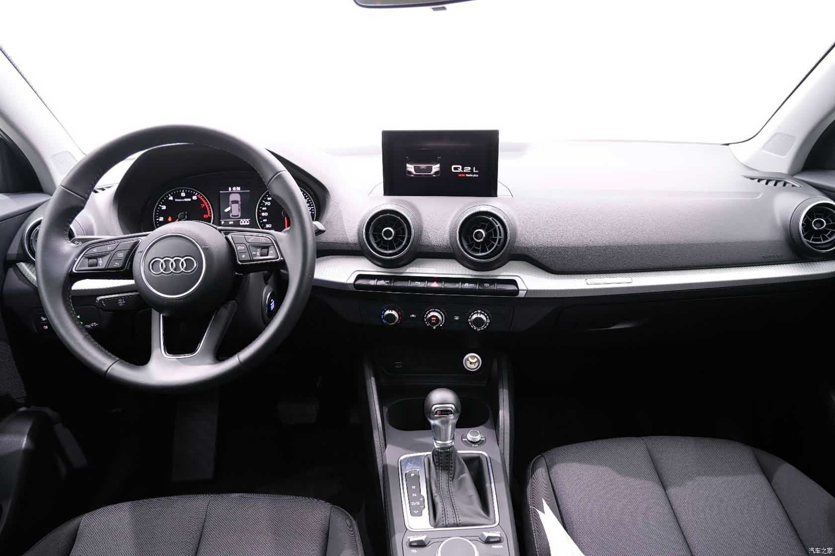 Audi Q2L, 2021 18