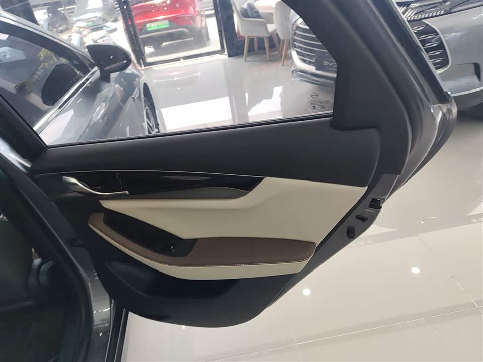 BYD Qin Yuan BYD Qin Yuan