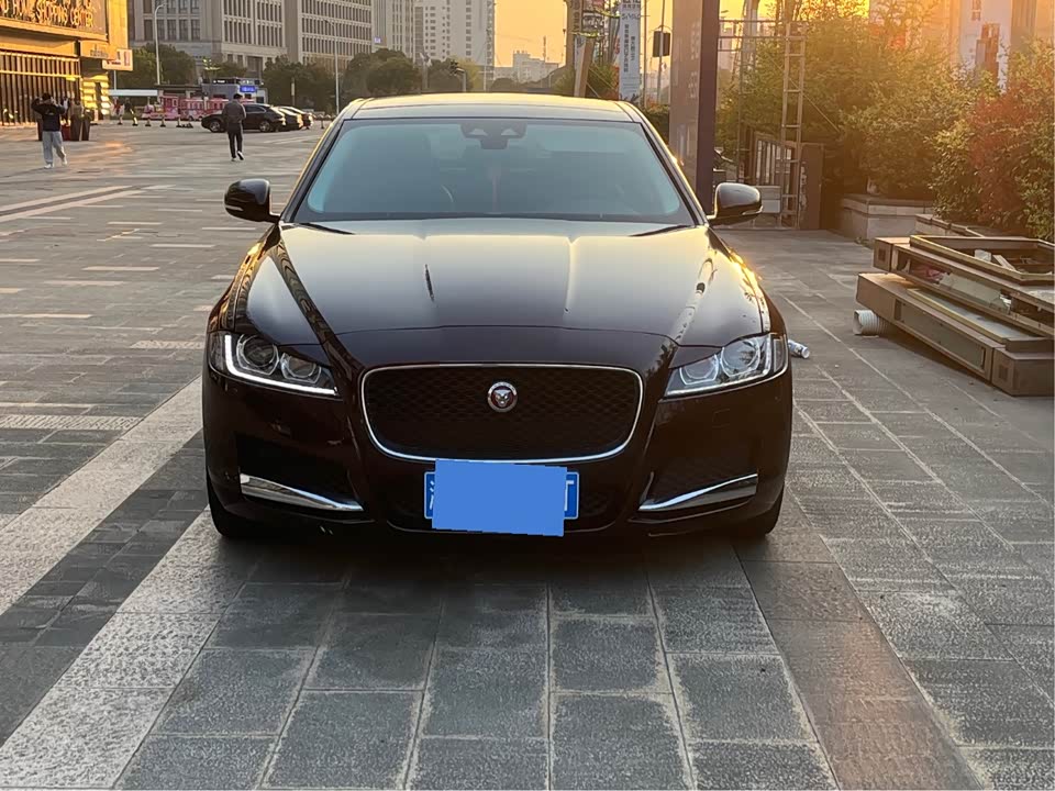 Jaguar XFL