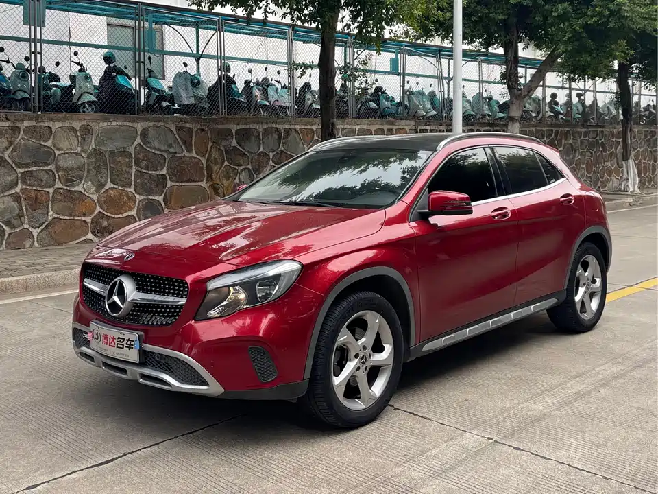 Mercedes-Benz GLA