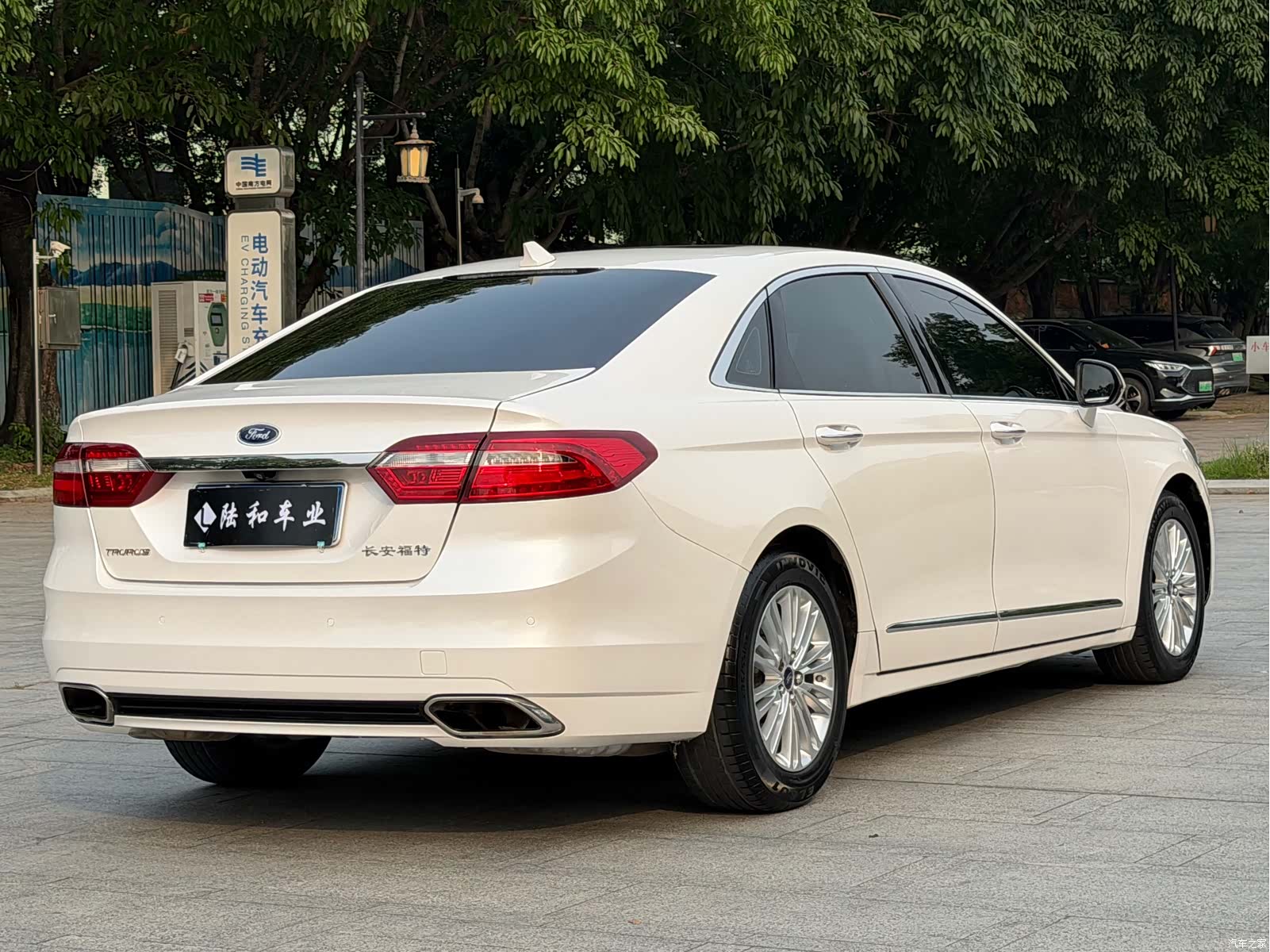 Ford Taurus, 2017 19