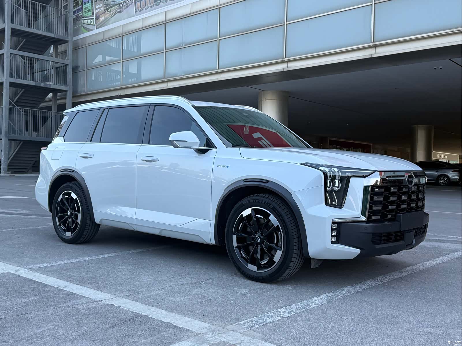 Trumpchi ES9, 2023 3