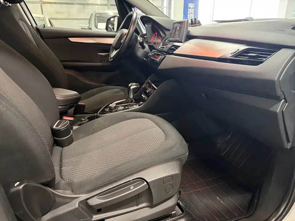 BMW 2 series station wagon