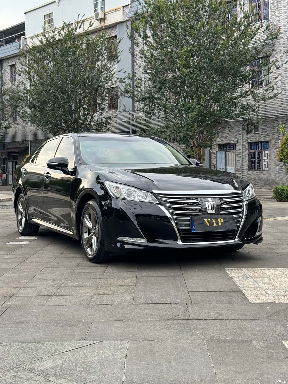 Toyota Crown, 2017 3